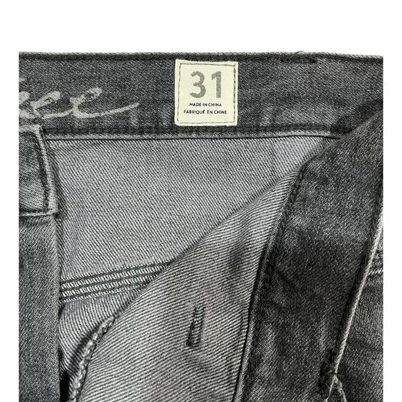 Free People We The Free Mini Sanded Gray Mini Denim Skirt Frayed Hem Size 31 - Picture 8 of 8